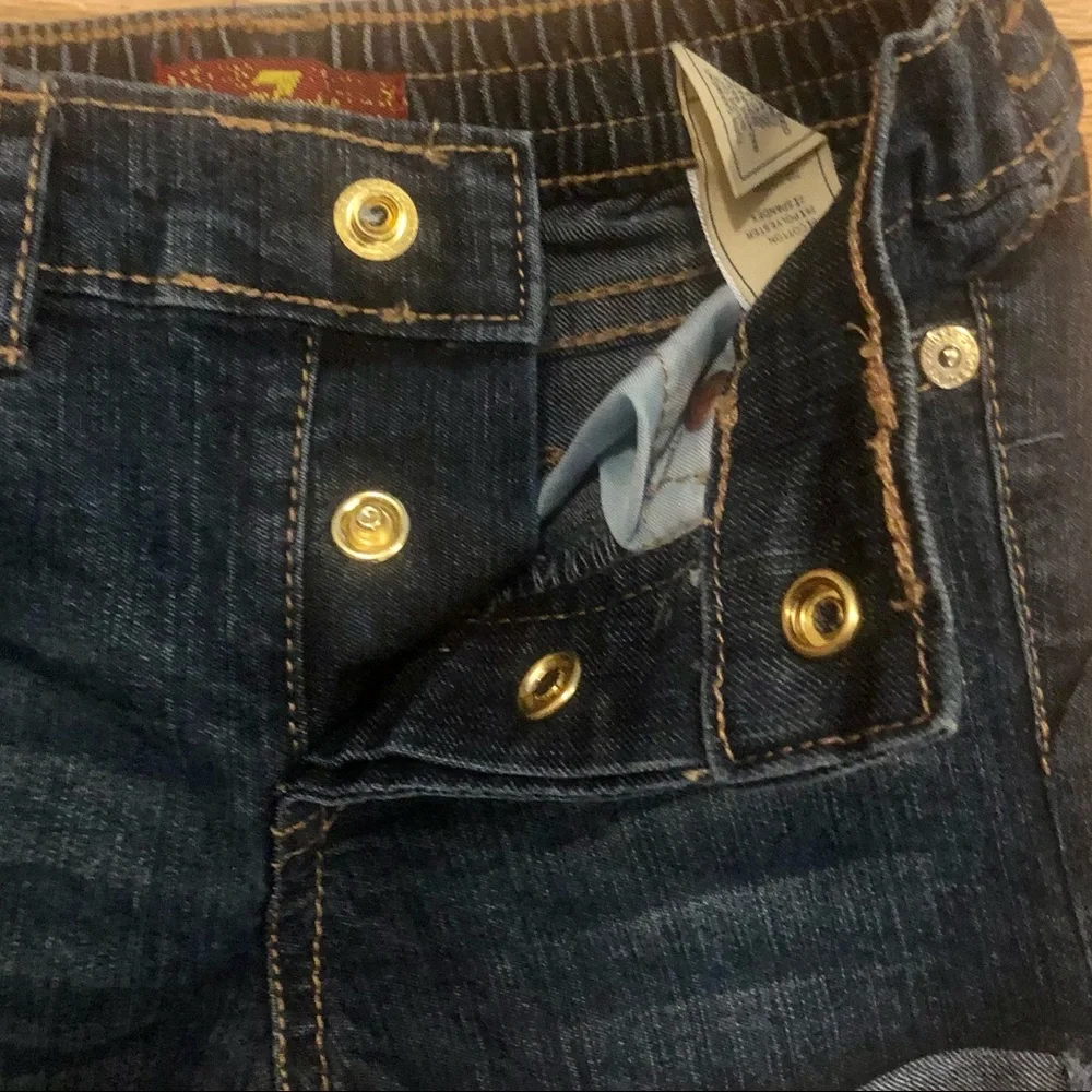 7 for all Mankind Jean shorts size 12 months - Picture 4 of 7